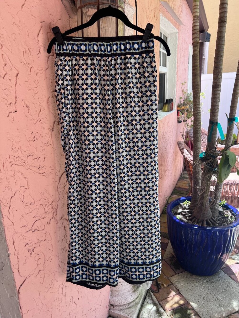 H&M Geometric White Blue Green Pants Size 4